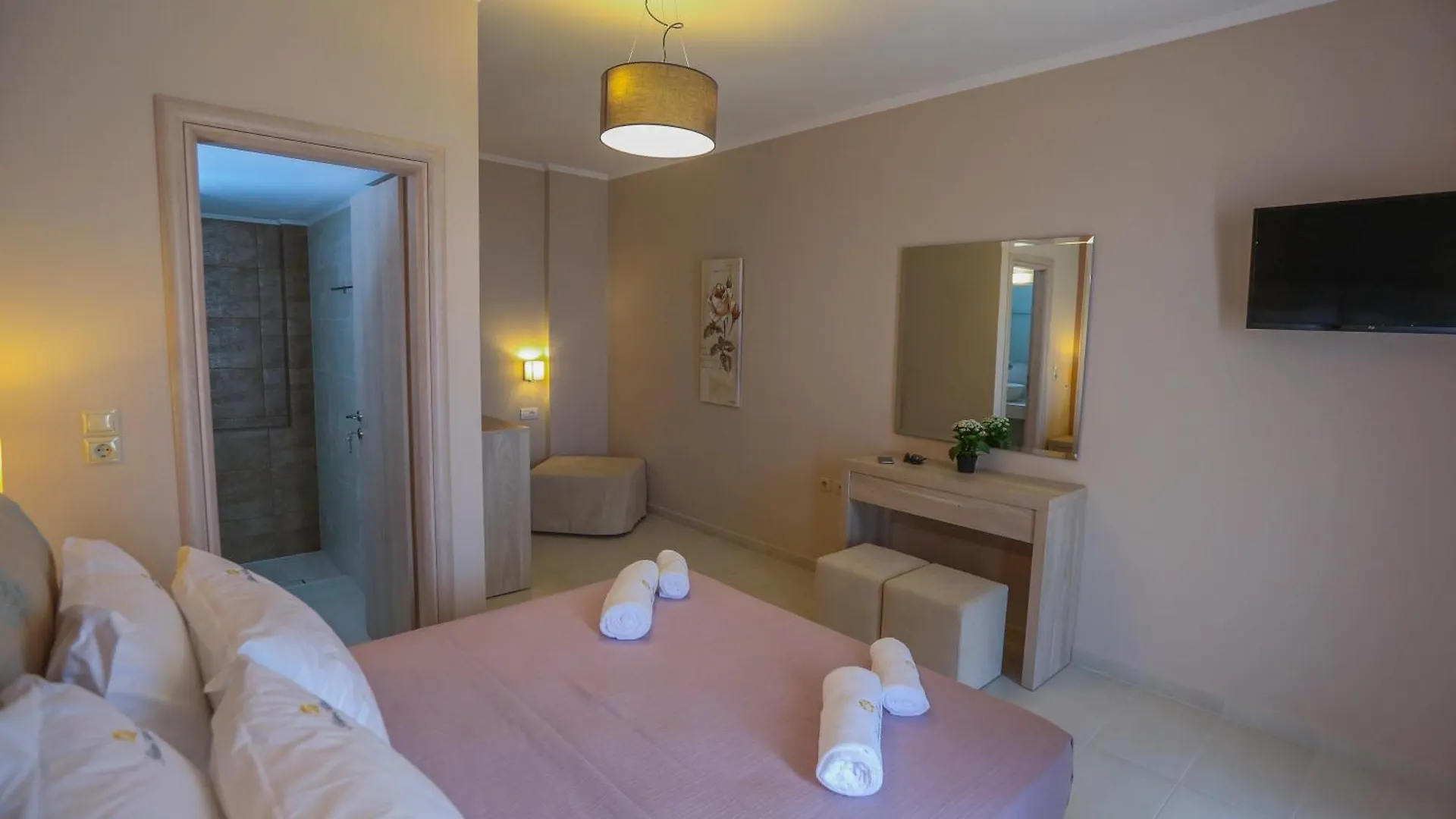 Hotel Petani Resort Vovikes